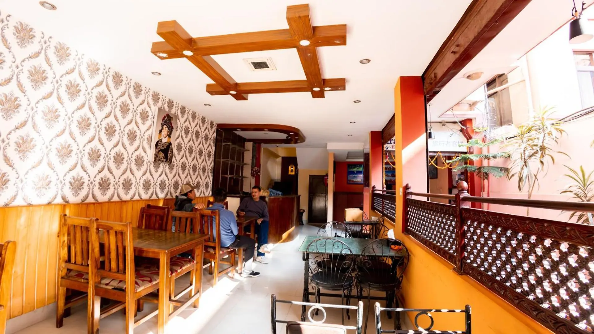 Traveler'S Holiday Inn Kathmandu 0*,