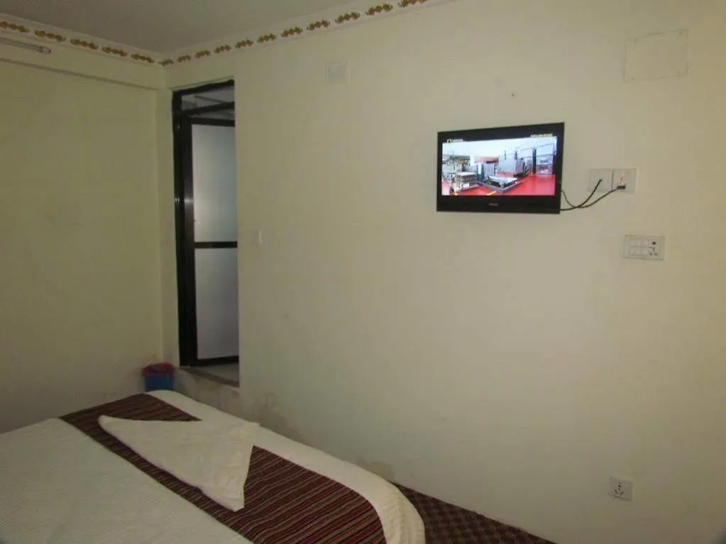 Traveler'S Holiday Inn Kathmandu 0*,