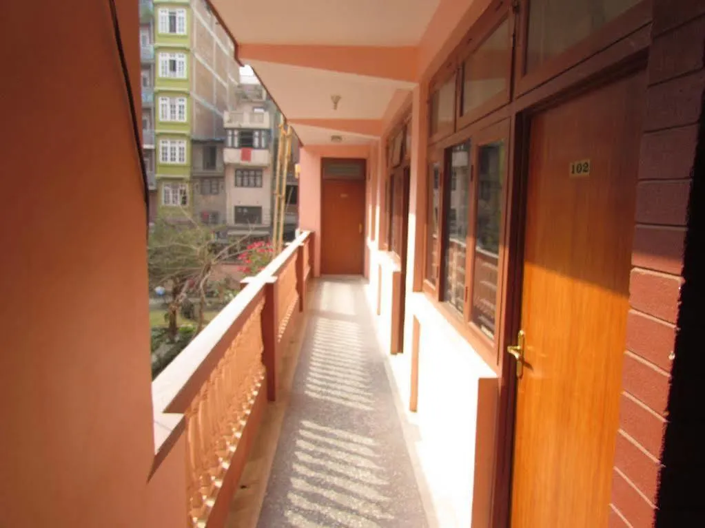 Traveler'S Holiday Inn Kathmandu Nepal
