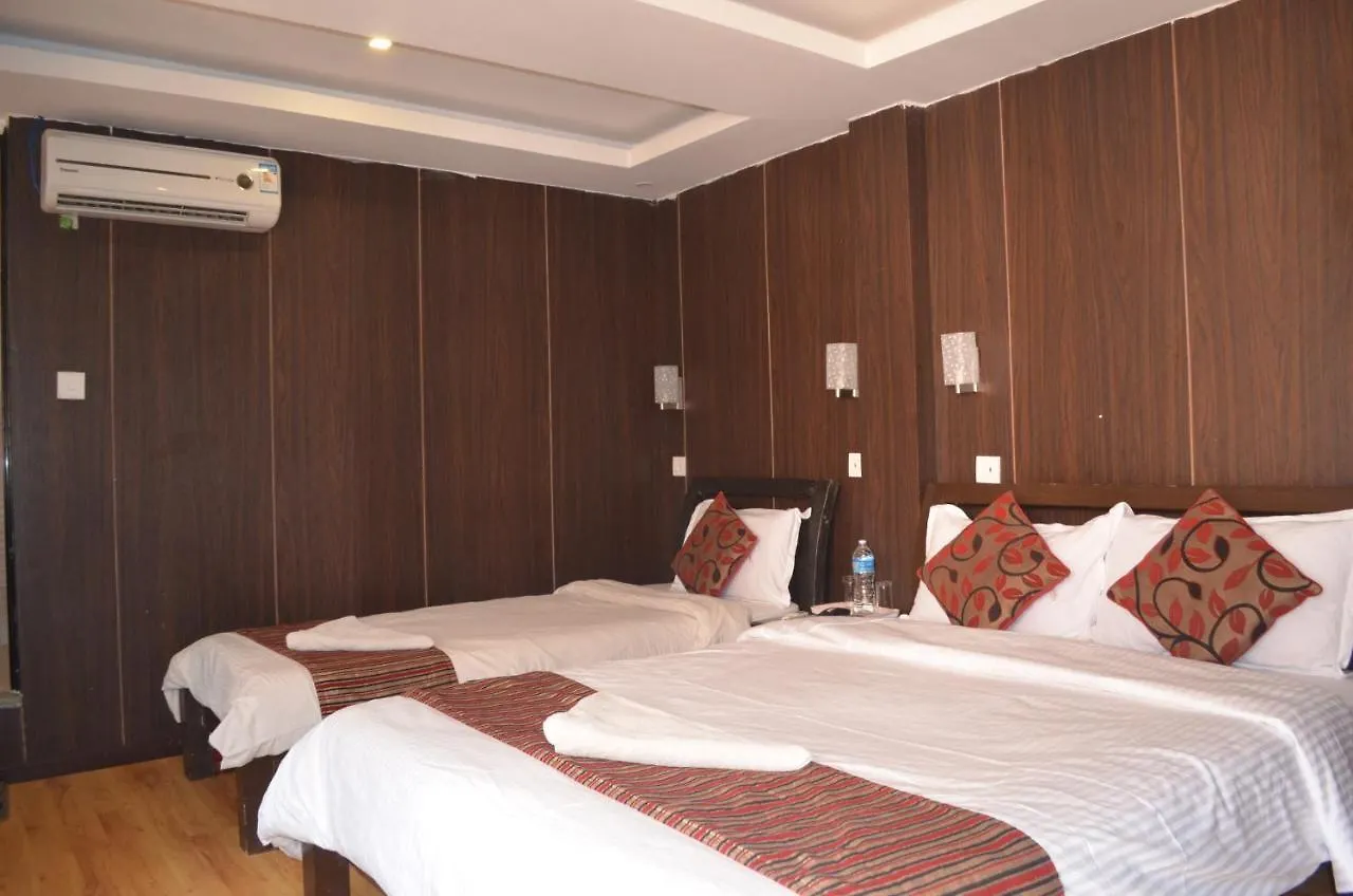 Traveler'S Holiday Inn Kathmandu 0*,