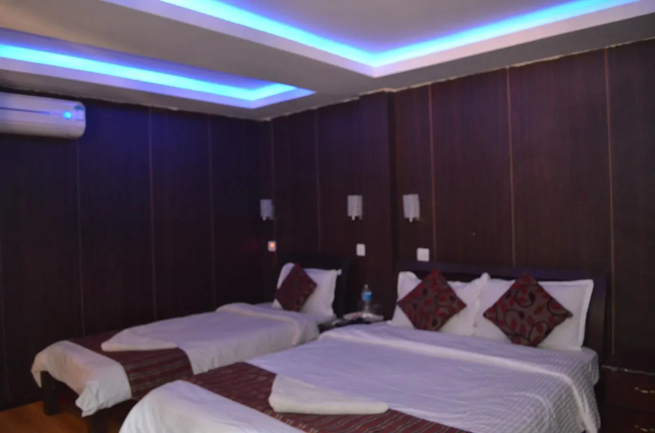 Traveler'S Holiday Inn Kathmandu Hotel