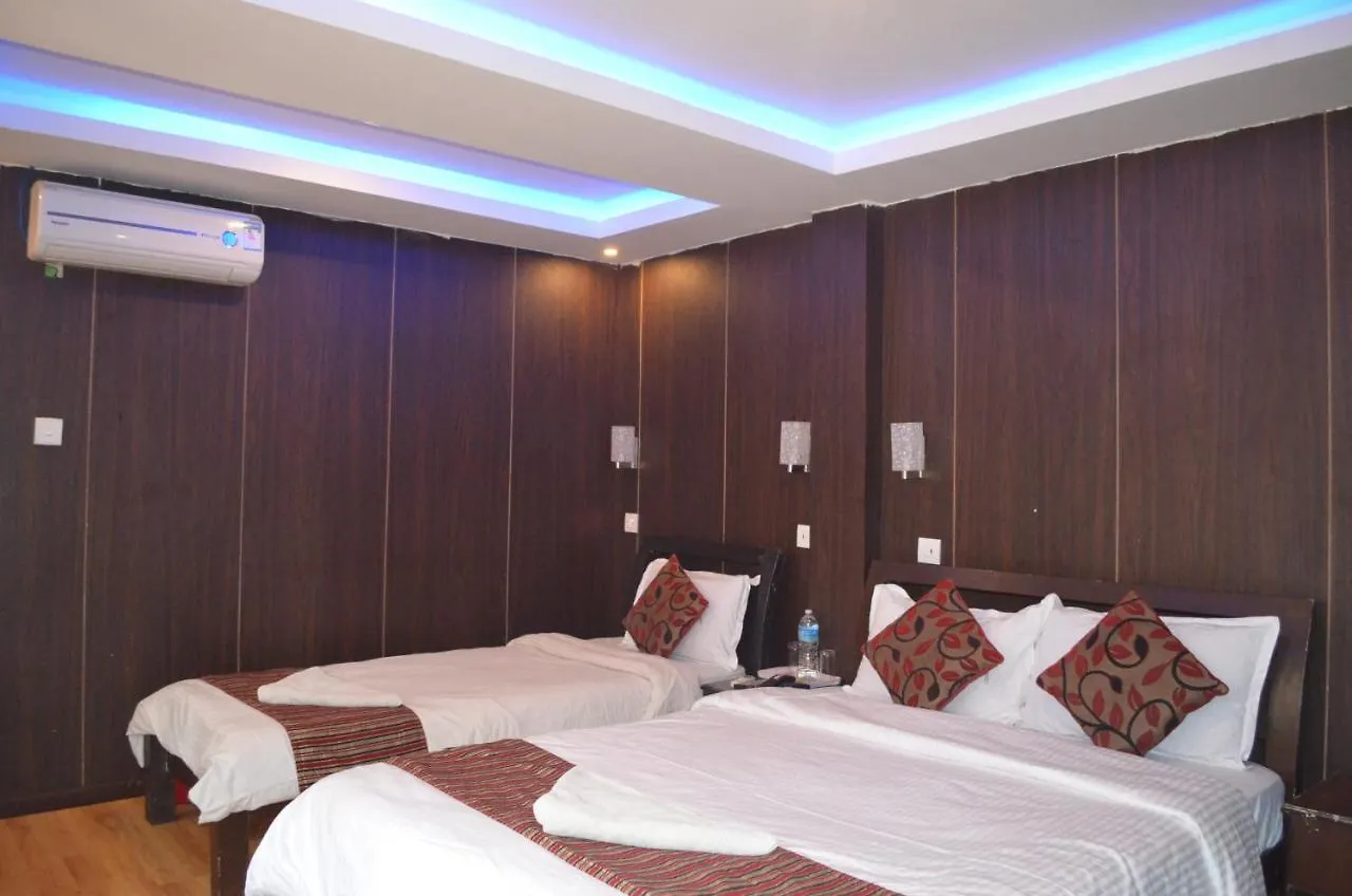 Traveler'S Holiday Inn Kathmandu 0*,