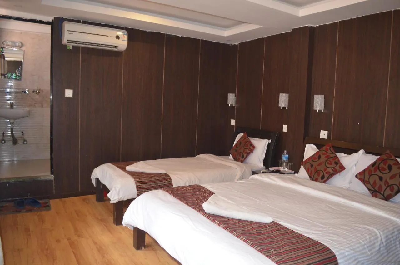 Traveler'S Holiday Inn Kathmandu Nepal