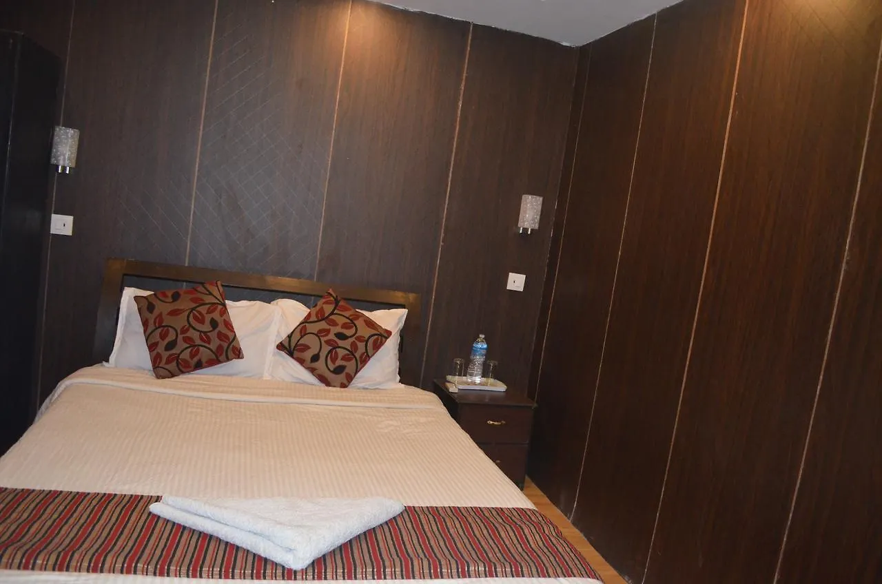 Hotel Traveler'S Holiday Inn Kathmandu